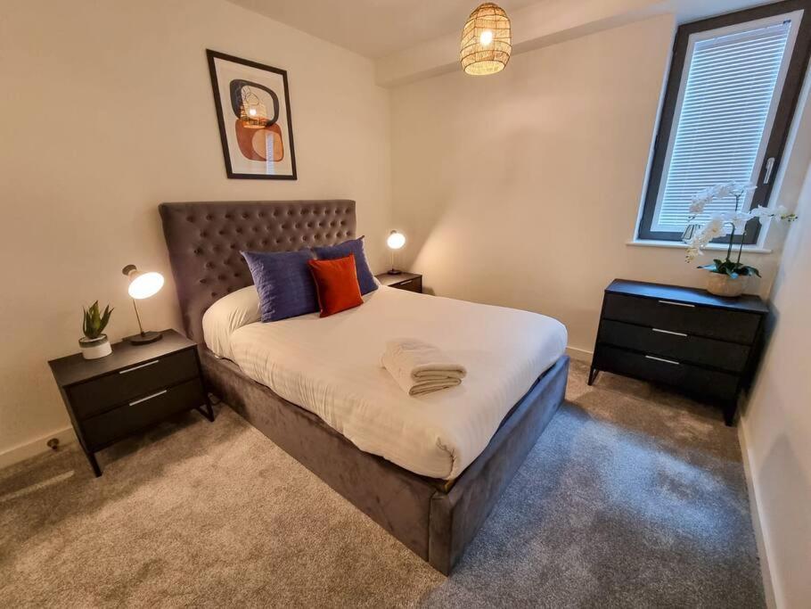 Luxury City Centre Townhouse With Parking Manchester Zewnętrze zdjęcie