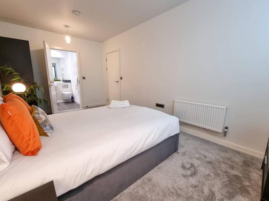 Luxury City Centre Townhouse With Parking Manchester Zewnętrze zdjęcie
